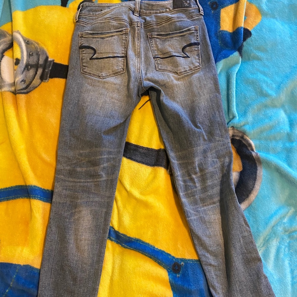 American eagle ripped skinny jeans